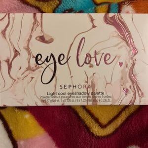eye love light cool eyeshadow palette by Sephora